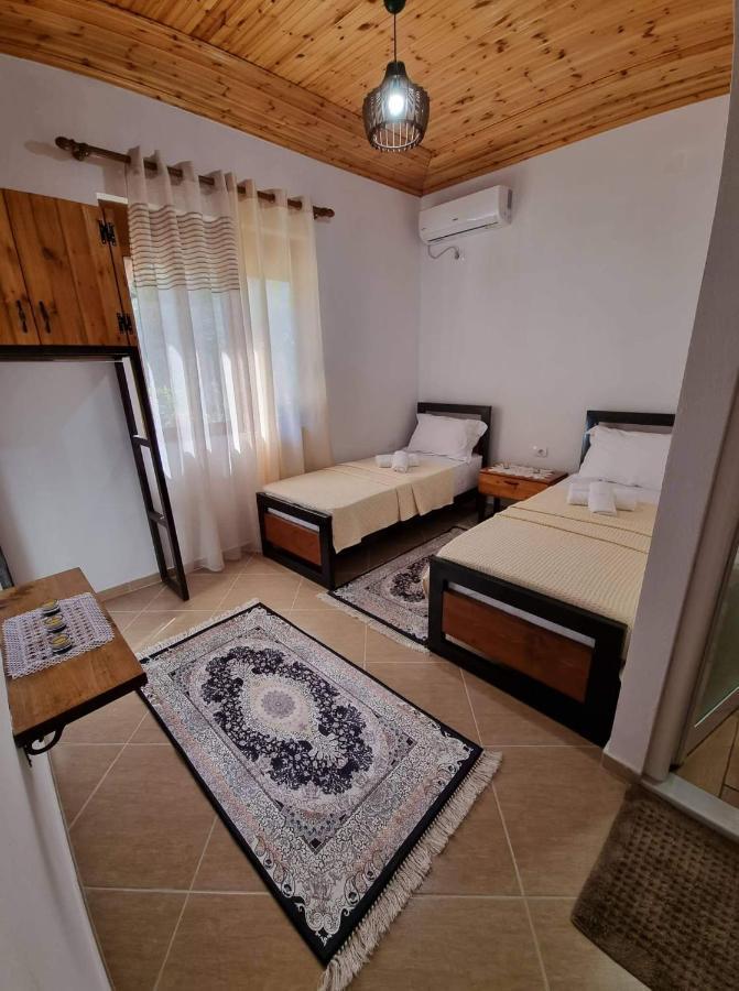 B Vishe Guest House Гирокастра Экстерьер фото
