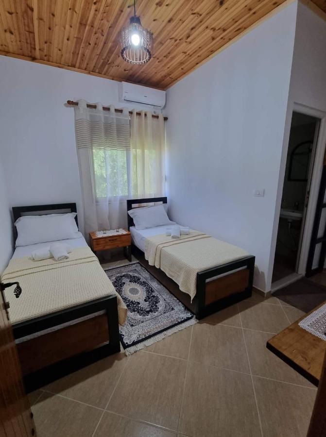 B Vishe Guest House Гирокастра Экстерьер фото